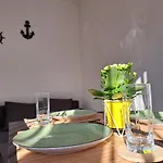 Modern Appartement Aan Zee En Station