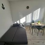 Modern Appartement Aan Zee En Station